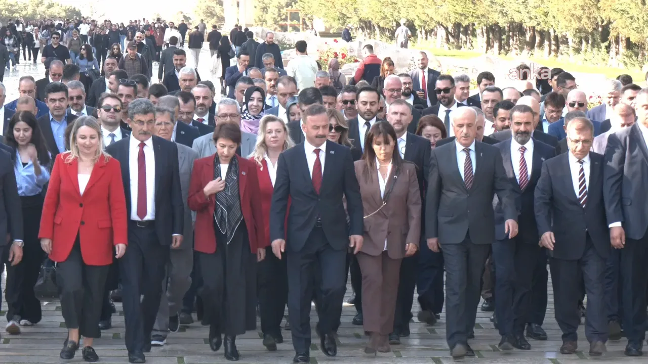 Anahtar Parti Anıtkabir'i Ziyaret Etti