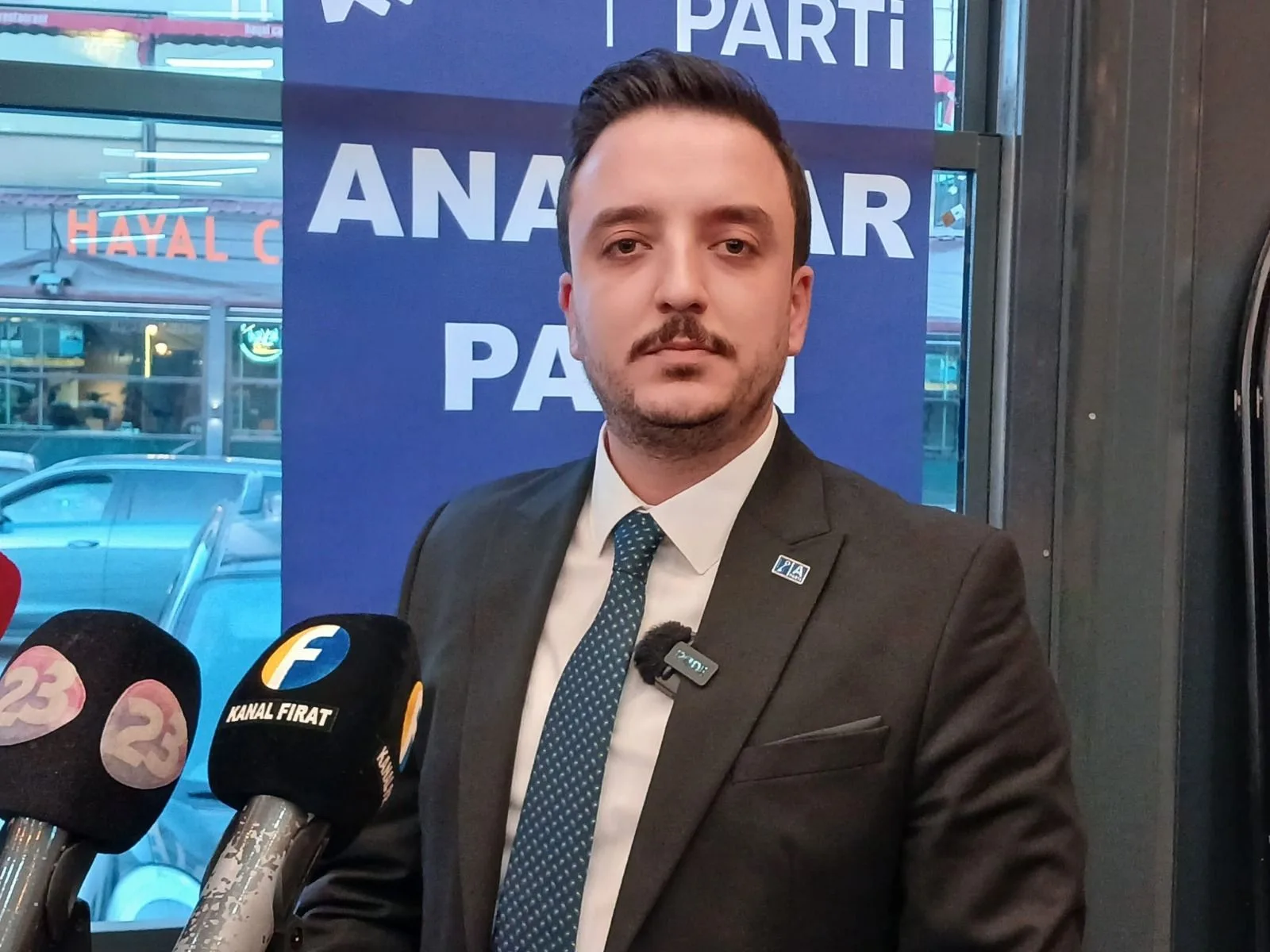 Anahtar Parti’den Basınla Tanışma İftarı