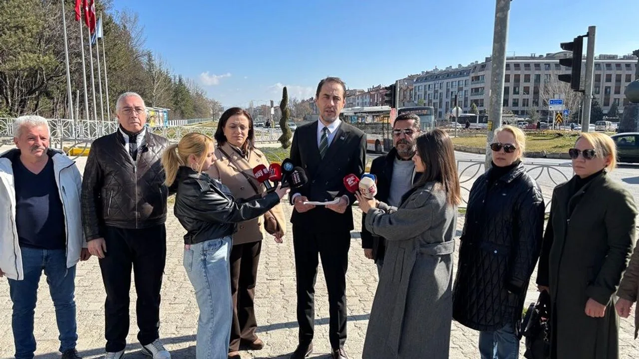 Anahtar Parti: Çevre yolları bir an önce yapılmalı