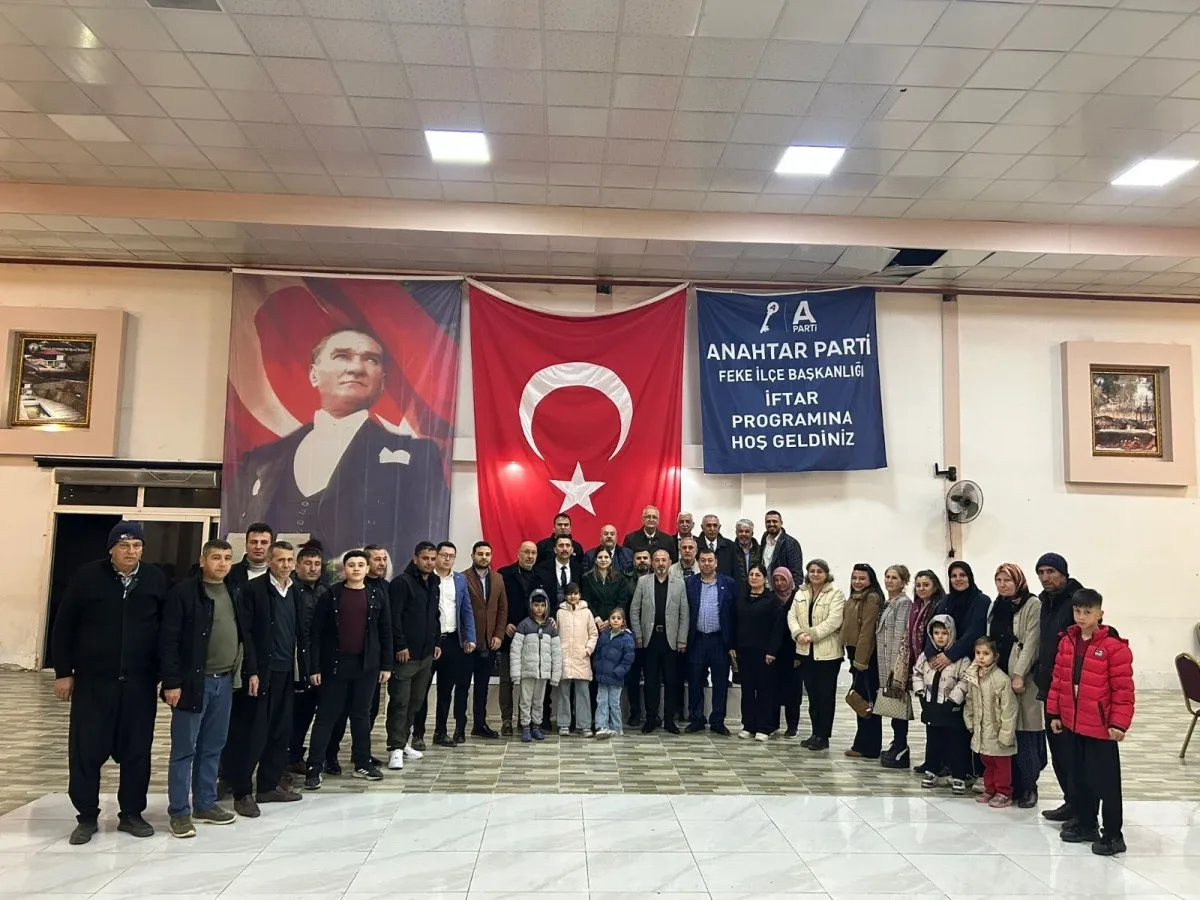 Anahtar Parti Feke İlçe Kongresi Gerçekleşti