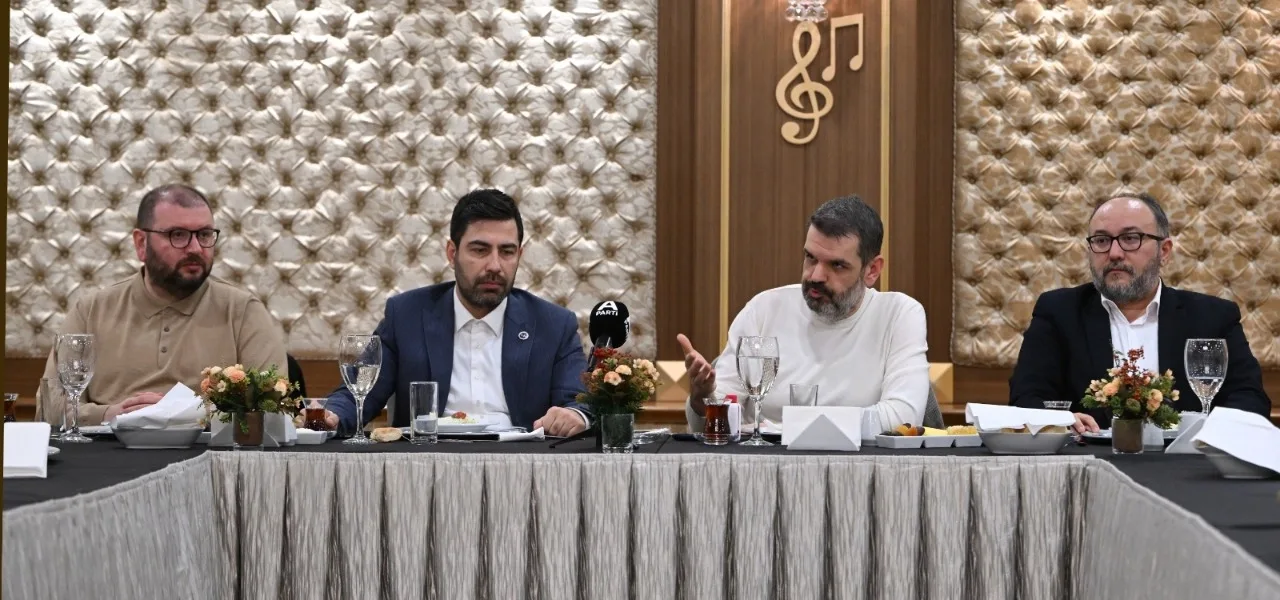 Anahtar Parti gazetecilerle buluştu: 'Müstakil siyaset' vurgusu