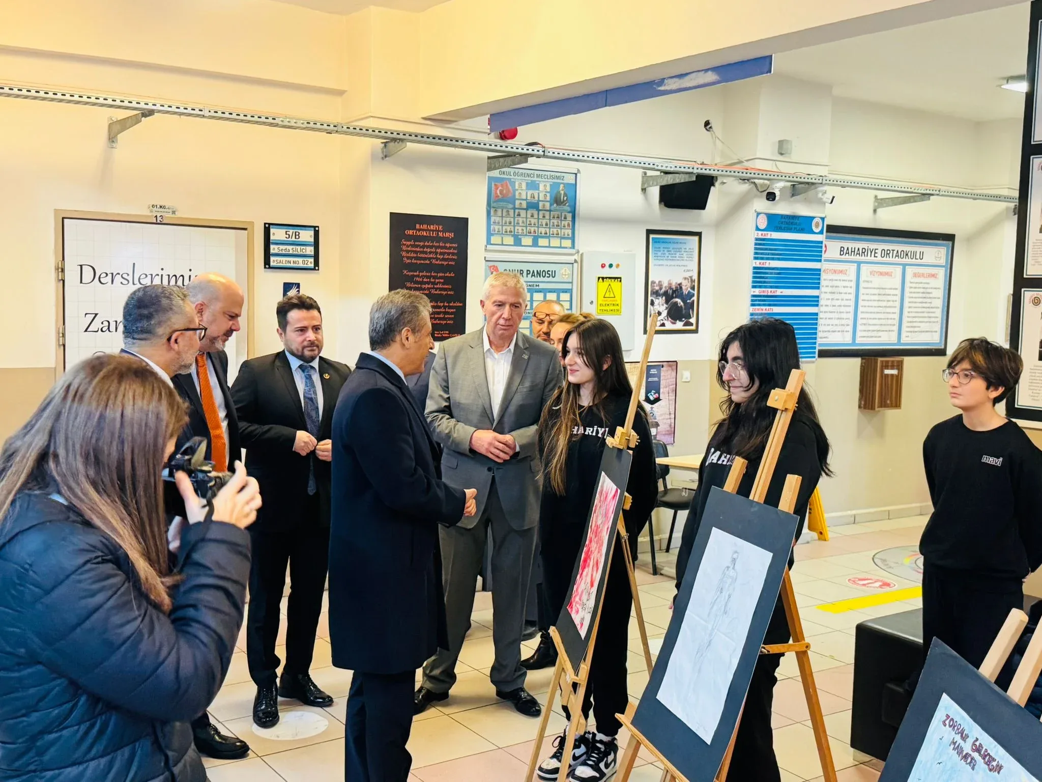 Anahtar Parti Kadıköy İlçe Teşkilatı, Dünya İnsan Hakları Günü'nde Bir Araya Geldi