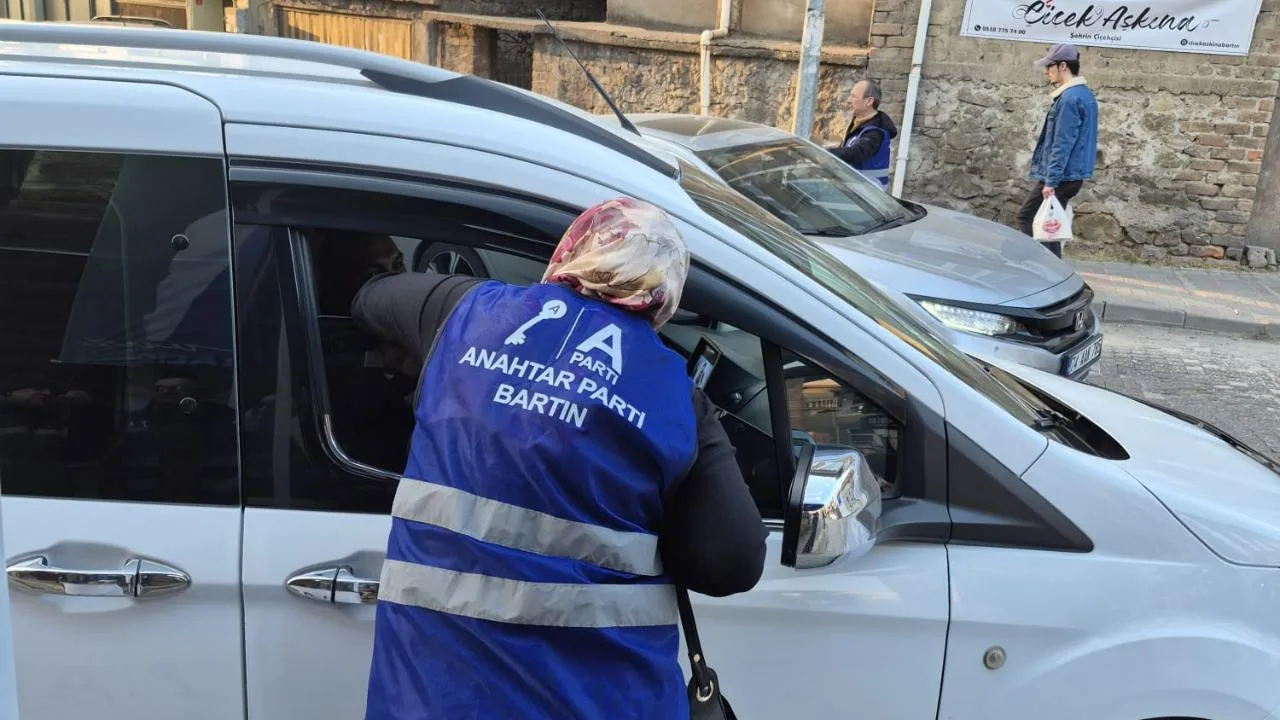 Anahtar Parti’den Kadir Gecesi İkramı