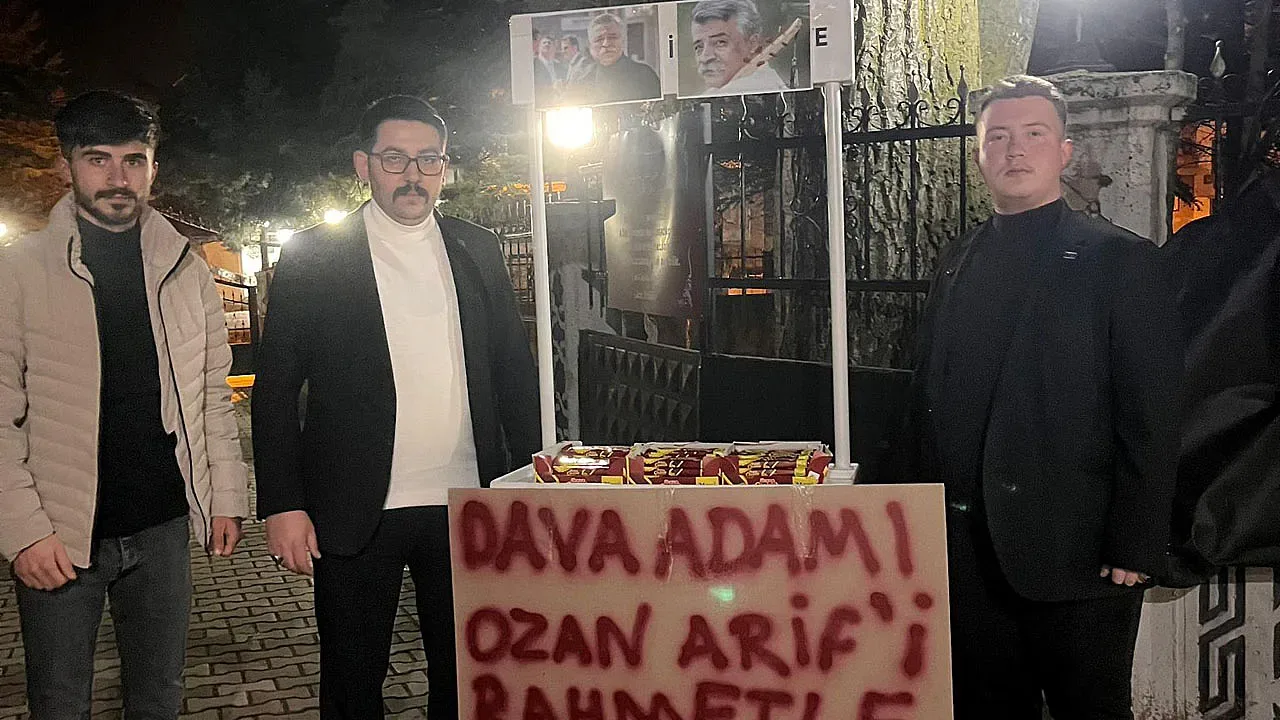 Anahtar Parti Ozan Arif'i Andı