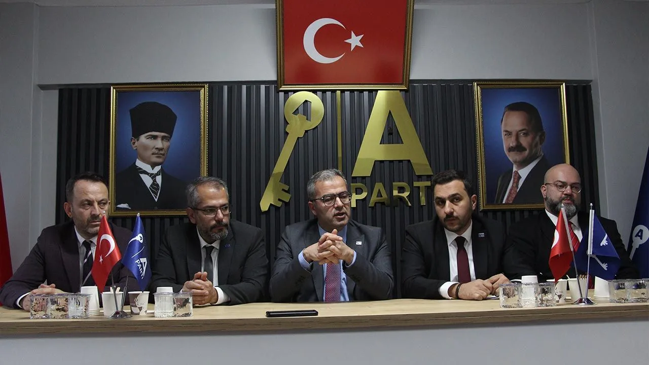 Anahtar Partisi Genel Başkan Yardımcısı Yalçın Yalova'da