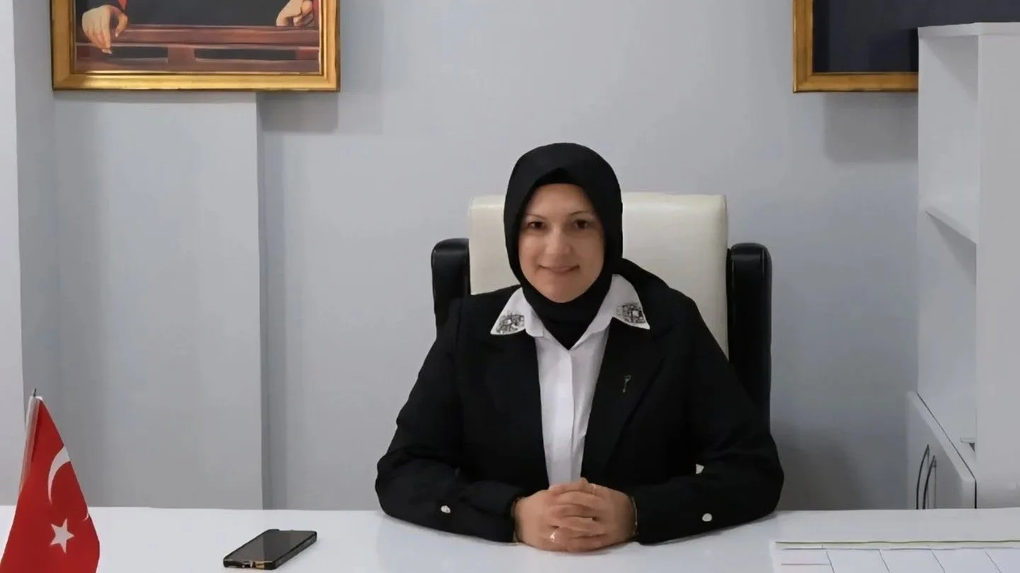 Anahtar Partisi Kadın Kolları İl Başkanı İstifa Etti