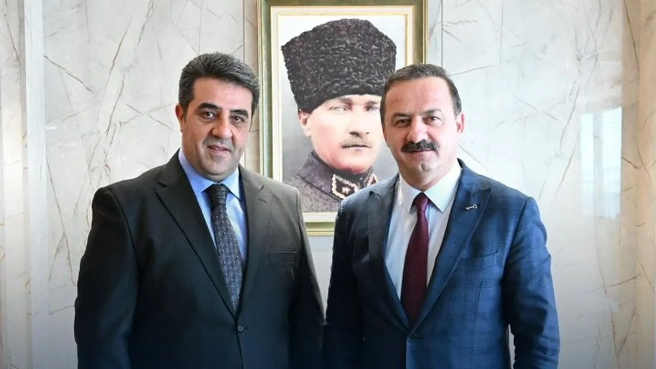 Cemal Kaya'dan Yavuz Ağıralioğlu'na Doğum Günü Kutlaması