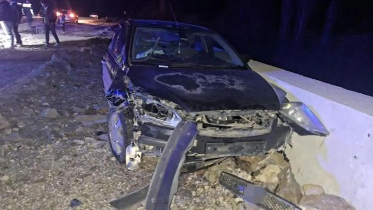 Hisarcık'ta Trafik Kazası: 2 Yaralı