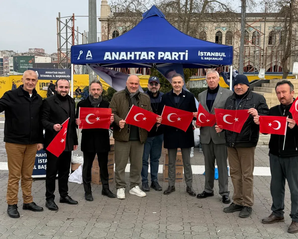 Kadıköy İskele Meydanı'nda Üye Stant ve Bayrak Etkinliği