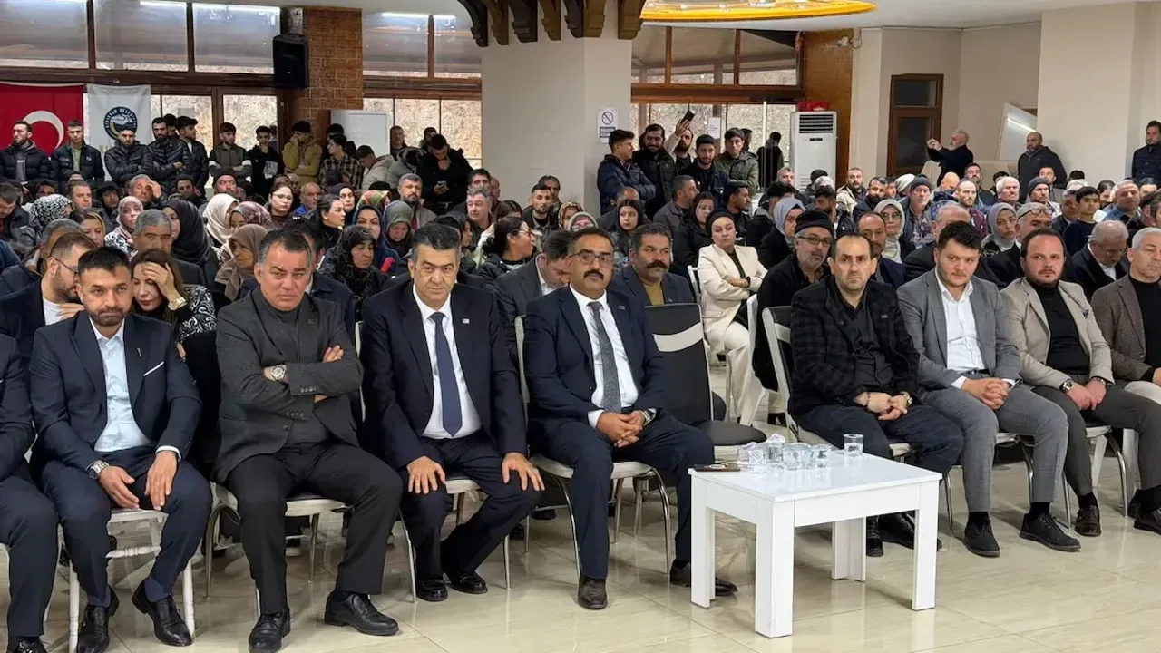 Kırıkhan’da Anahtar Parti Rüzgârı!